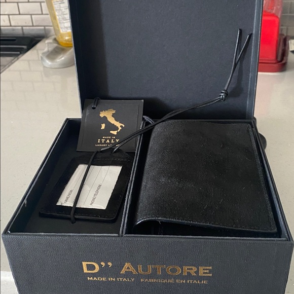 Other - D' Autore wallet and luggage tag made in Italy
